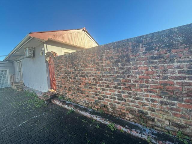 R18,500 pm 4 Bedroom Freehold To Let in Cambridge West