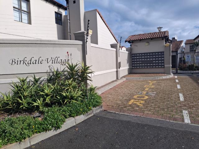 R20,000 pm 3 Bedroom Freestanding To Let in Royal Ascot