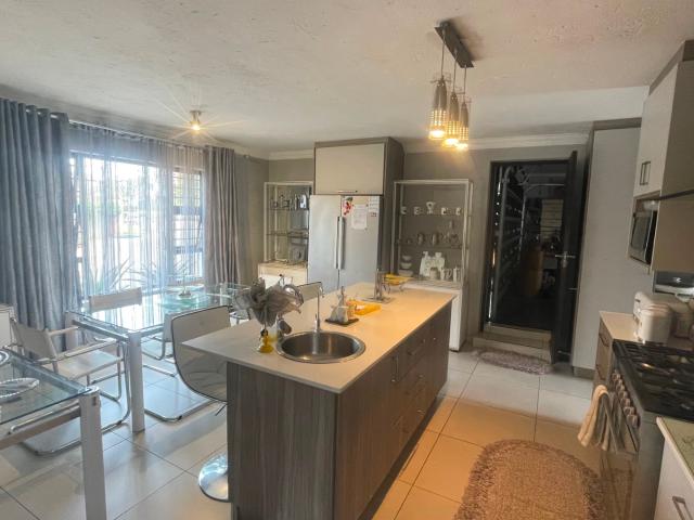 R20 000 | 4 Bedroom Townhouse For Rent in Eldo Village, Centurion
