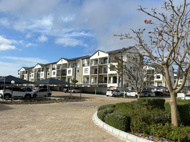 R21,000 pm 3 Bedroom Apartment To Let in Parklands North
