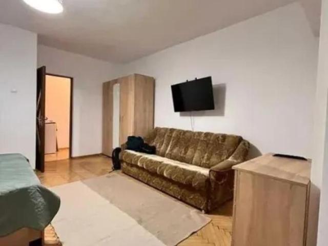 R2271: Inchiriere apartament 1 camera D, in CUG, 350