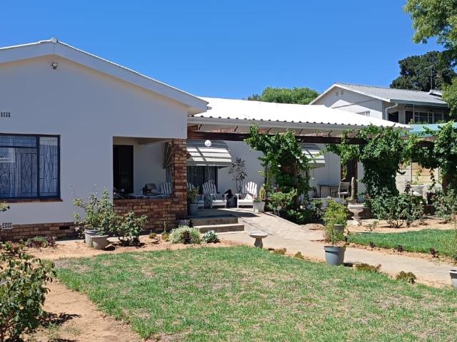 R22,000 pm 3 Bedroom House To Let in Riebeek Kasteel