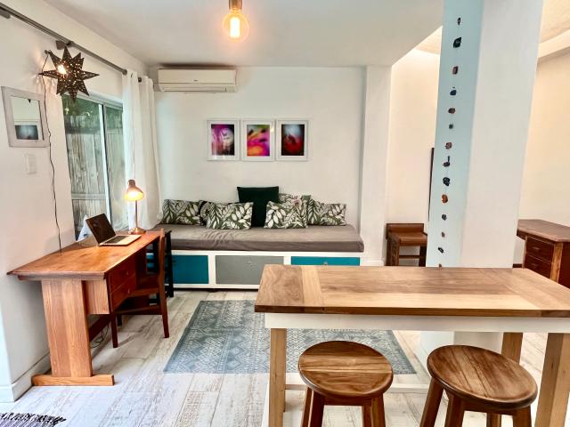R23,500 pm 1 Bedroom Apartment To Let in Sea Point