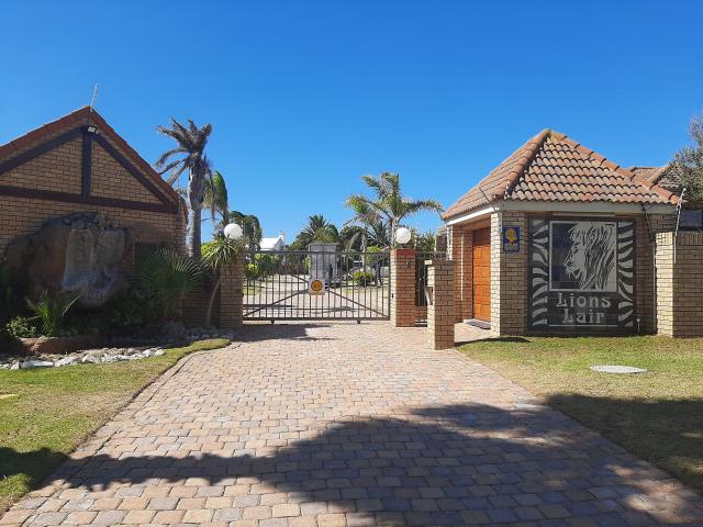 R25,000 pm 3 Bedroom Townhouse To Let in Summerstrand