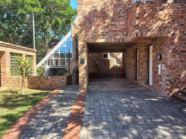 R25,000 pm 3 Bedroom Duplex To Let in Walmer
