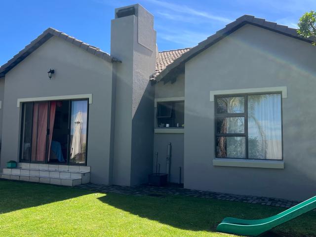 R25,000 pm 3 Bedroom Freehold To Let in Midlands Estate