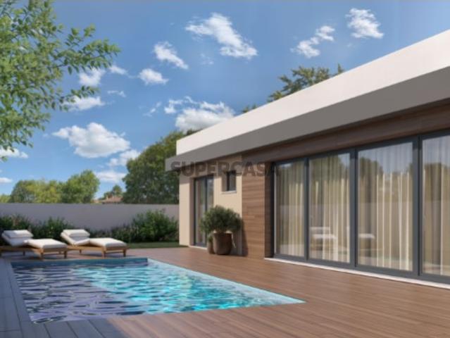 R278 Moradia Isolada T4 com Piscina e Garagem