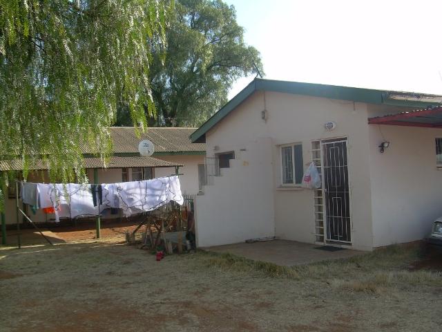 R2,700 pm 1 Bedroom Garden Cottage To Let in Kookrus