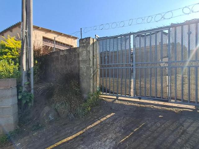 R2 000 | 2 Bedroom Apartment / Flat For Rent in Umlazi J, Umlazi