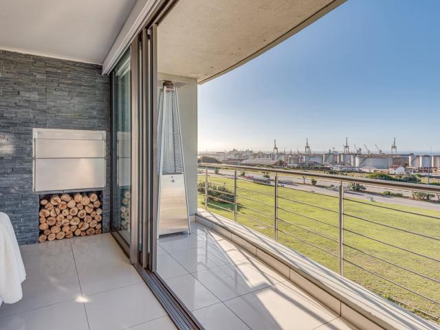 R30,000 pm 2 Bedroom Apartment To Let in Humewood