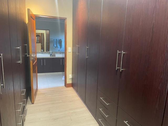 R32 000 | 4 Bedroom Cluster House For Rent in Glenhazel, Johannesburg