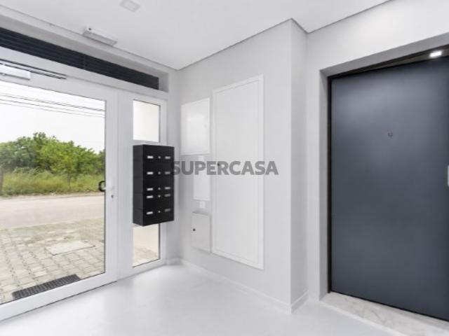 R361 Apartamento T2 + 1 lugar de parqueamento na cave