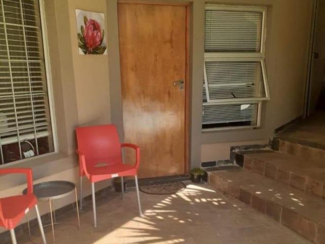 R7 500 | 1 Bedroom Cottage For Rent in Edenburg, Sandton