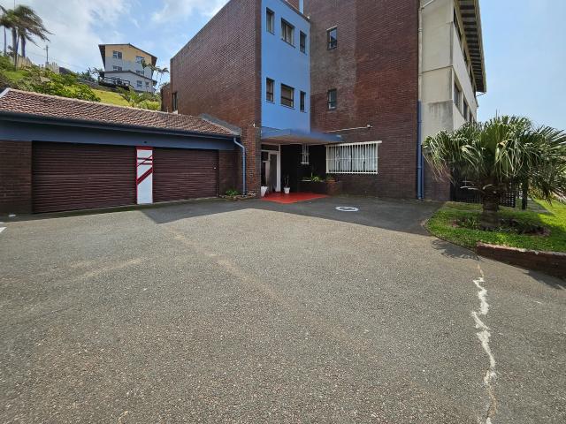 R7,500 pm 1 Bedroom Apartment To Let in Amanzimtoti