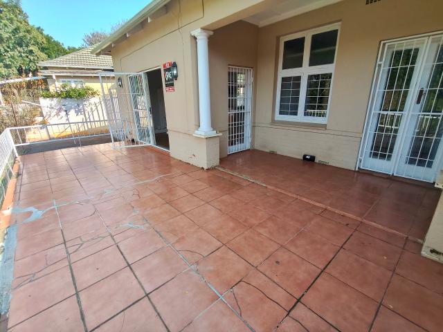 R7,500 pm 2 Bedroom Apartment To Let in Clarendon