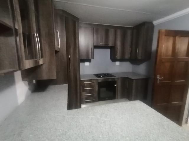 R7,500 pm 2 Bedroom Apartment To Let in Pretoria North