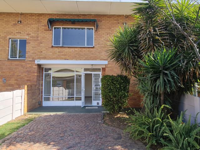R7,500 pm 2 Bedroom Duplex To Let in Parkdene