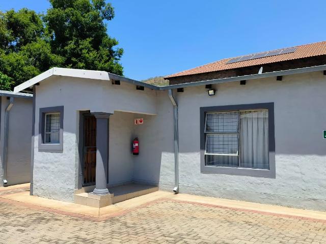 R7,500 pm 2 Bedroom Townhouse To Let in Pretoria North