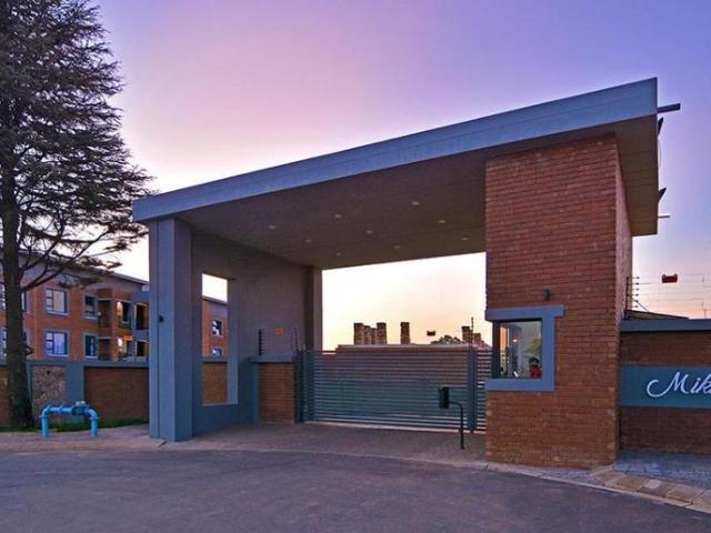 R7 700 | 3 Bedroom Apartment / Flat For Rent in Witpoortjie, Roodepoort
