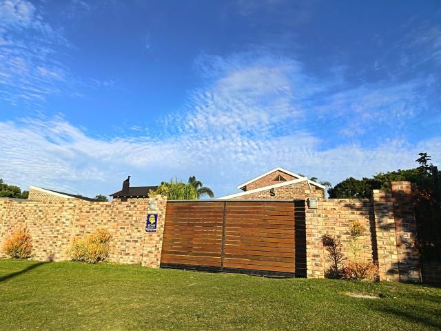 R7,700 pm 2 Bedroom Garden Cottage To Let in Lorraine