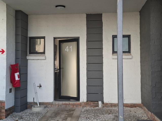 R7,800 pm 2 Bedroom Apartment To Let in Overbaakens