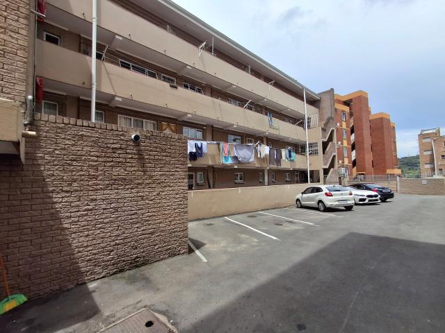 R7,900 pm 3 Bedroom Apartment To Let in Reservoir Hills