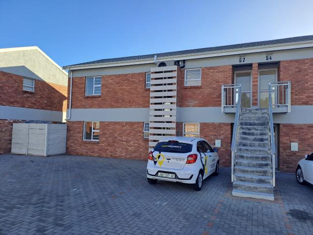 R7,950 pm 2 Bedroom Townhouse To Let in Lorraine