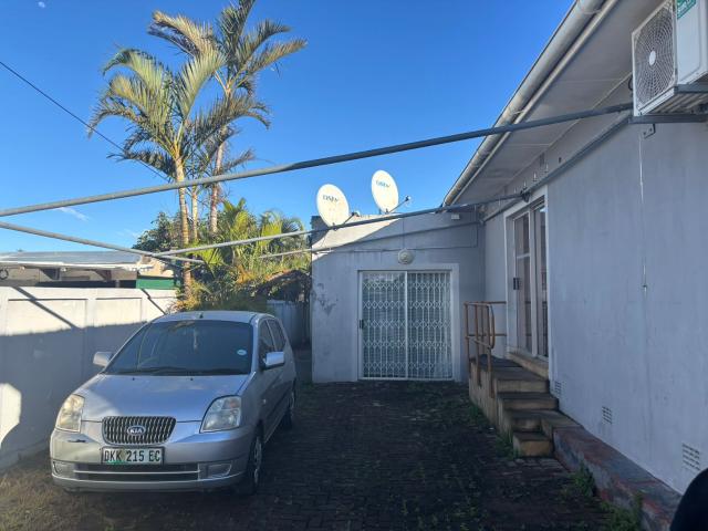 R7,000 pm 1.5 Bedroom Apartment To Let in Cambridge West