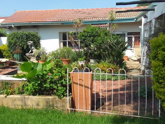 R7,000 pm 2 Bedroom Garden Cottage To Let in Sydenham