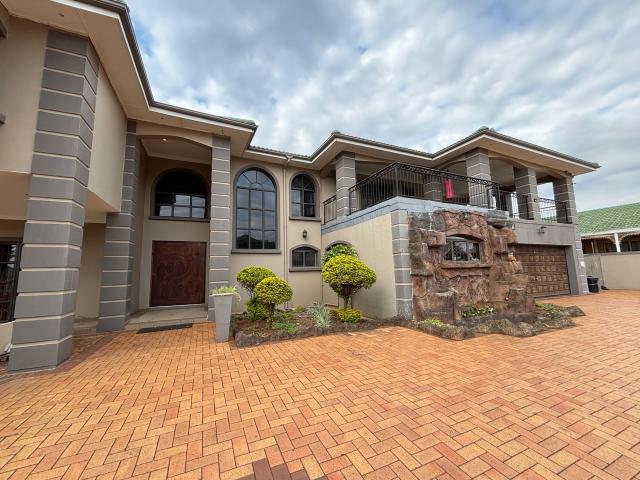 R45,000 pm 5 Bedroom House To Let in Somerset Park