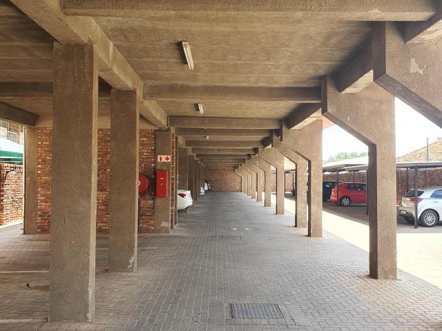 R4,450 pm 1 Bedroom Apartment To Let in Die Bult