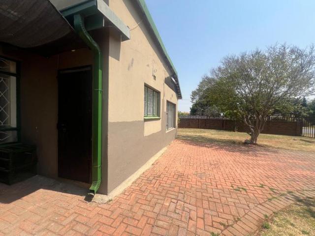 R4 500 | 2 Bedroom House For Rent in Greenhills, Randfontein