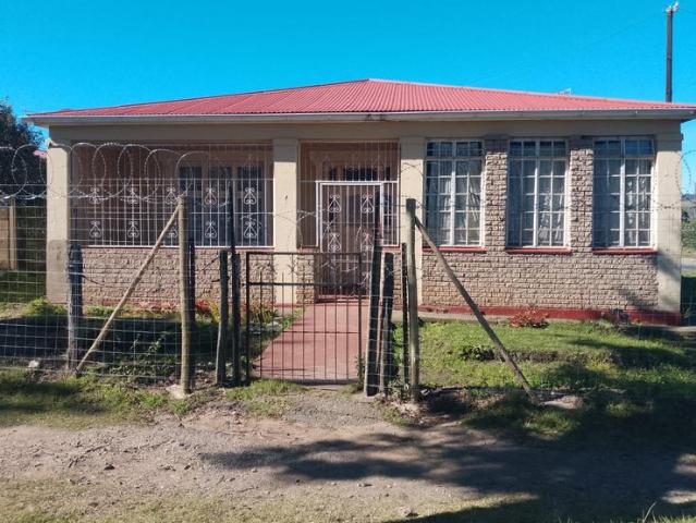 R4 355 | 4 Bedroom House For Rent in Kingswood, Grahamstown