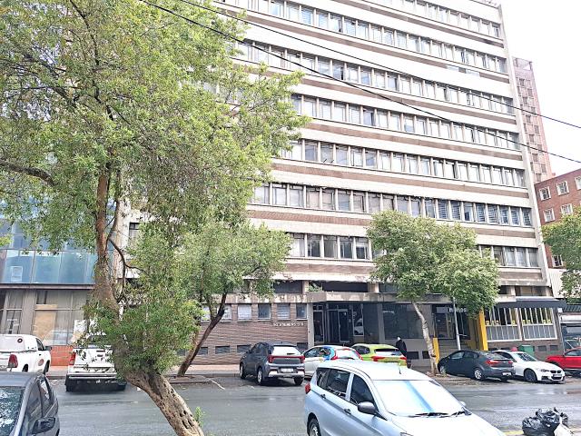R5,500 pm 1 Bedroom Apartment To Let in Braamfontein