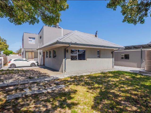 R5,500 pm 8 Bedroom House To Let in Goodwood Central
