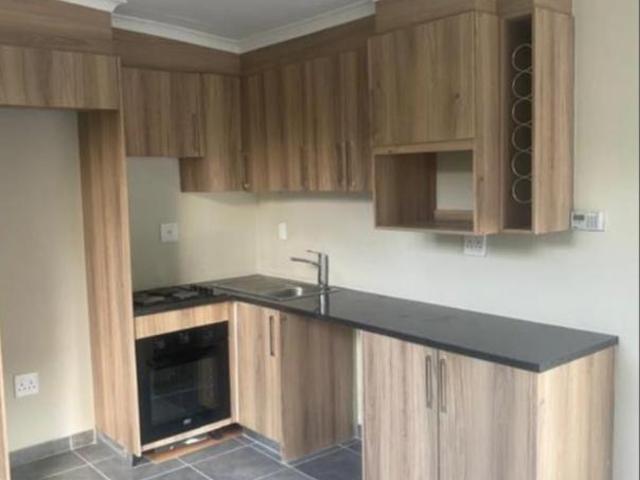 R5 000 | 1 Bedroom Cottage For Rent in Lombardy East, Johannesburg