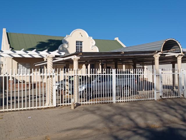 R5,250 pm 2 Bedroom Apartment To Let in Vryburg