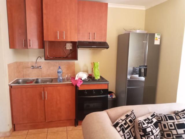 R6,600 pm 3 Bedroom House To Let in Amandasig