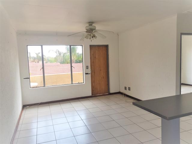 R6,600 pm 2 Bedroom Apartment To Let in Glen Marais
