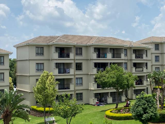 R6,800 pm 1 Bedroom Apartment To Let in Noordwyk