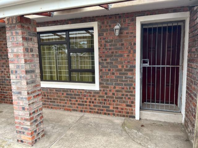 R6,900 pm 1 Bedroom Freehold To Let in Gonubie