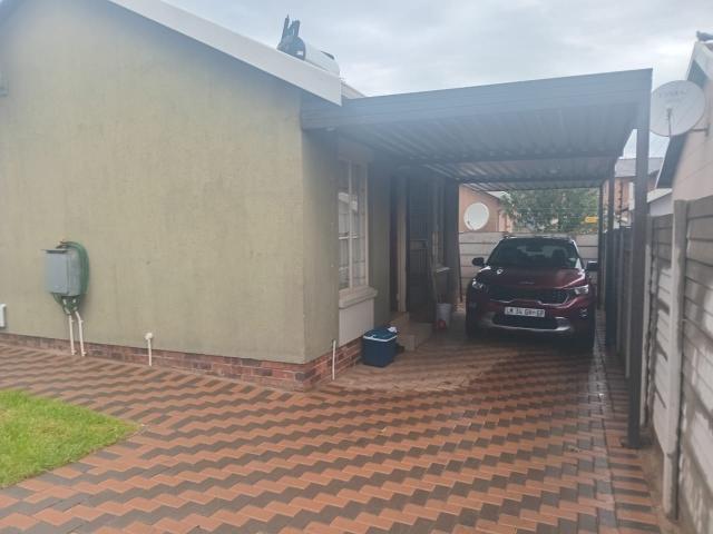 R6,000 pm 2 Bedroom Freehold To Let in Johannesburg Central