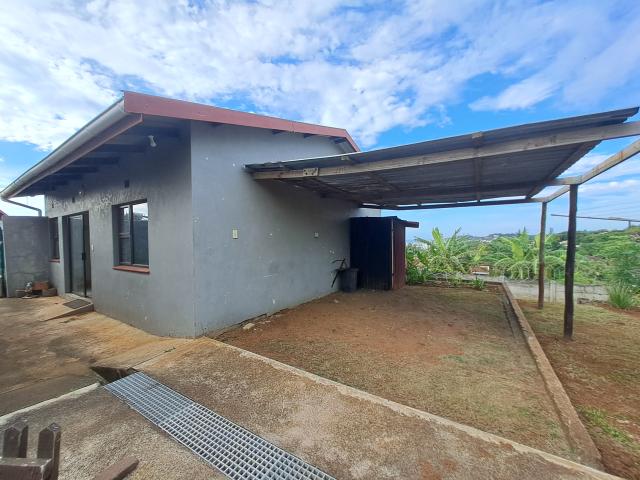 R6,150 pm 2 Bedroom Apartment To Let in Manaba Beach