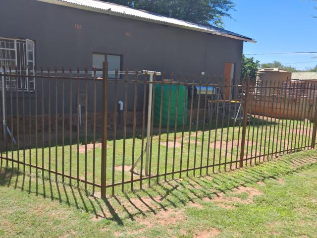 R6,250 pm 2 Bedroom Flat To Let in Olifantshoek