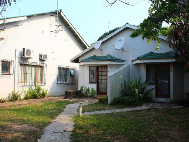 R6,300 pm 1 Bedroom Flat To Let in Meer En See