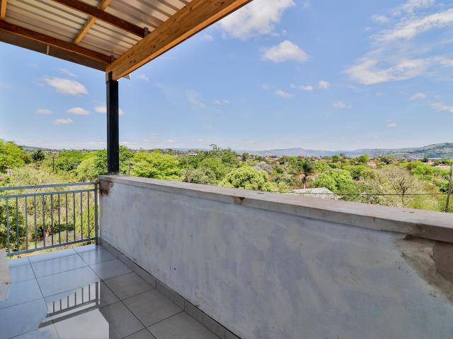 R8,550 pm 2 Bedroom Apartment To Let in Pelham