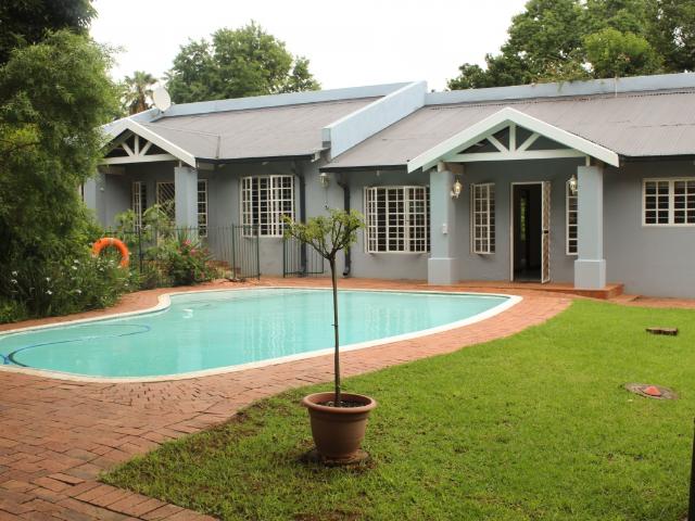 R8,575 pm 1 Bedroom Garden Cottage To Let in Blairgowrie