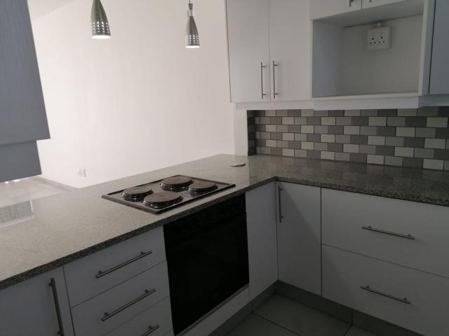 R8 800 | 1 Bedroom Apartment / Flat For Rent in Bedfordview, Bedfordview