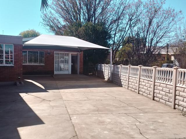 R8,800 pm 2 Bedroom Flat To Let in Kuruman