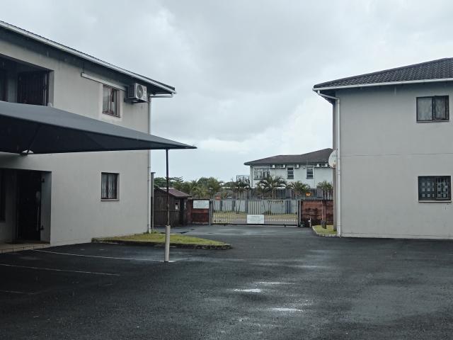 R8,920 pm 2 Bedroom Sectional Title To Let in Veld En Vlei